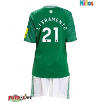Camiseta Newcastle United Tino Livramento #21 Visitante Equipación para niños 2025-26 manga corta (+ pantalones cortos)